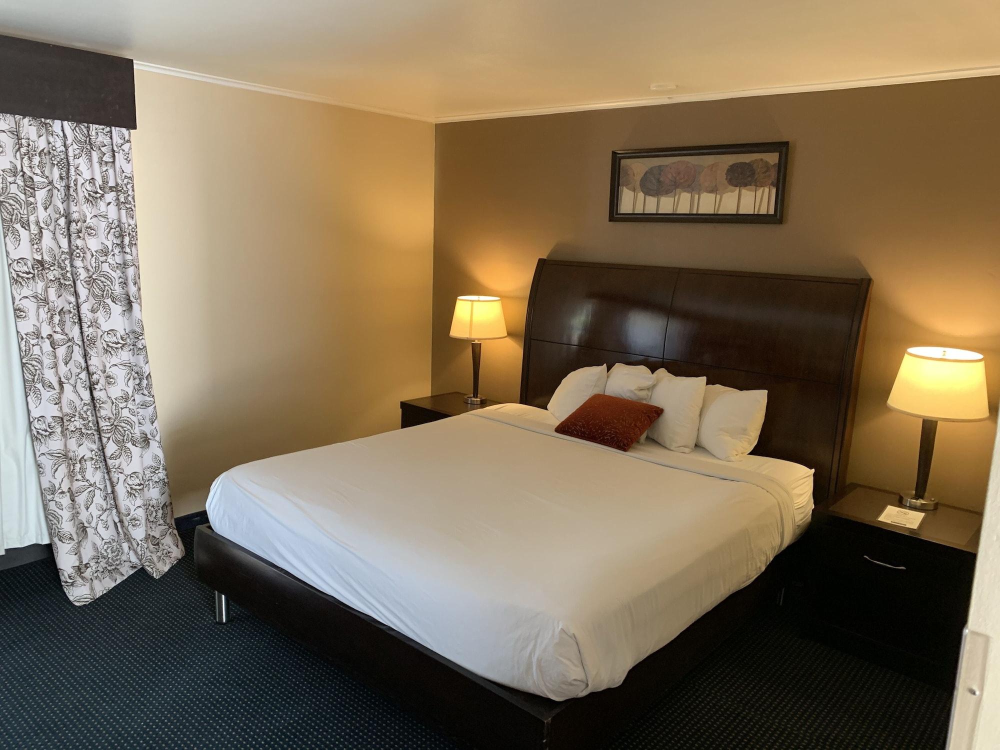 Travelodge By Wyndham Rapid City Exterior photo