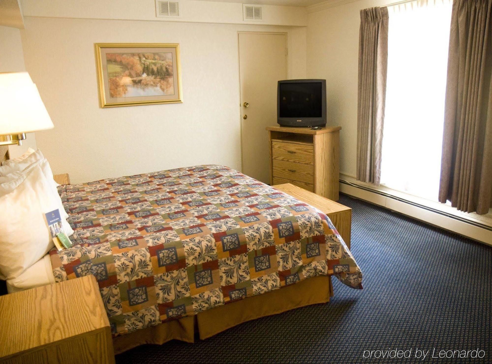 Travelodge By Wyndham Rapid City Exterior photo