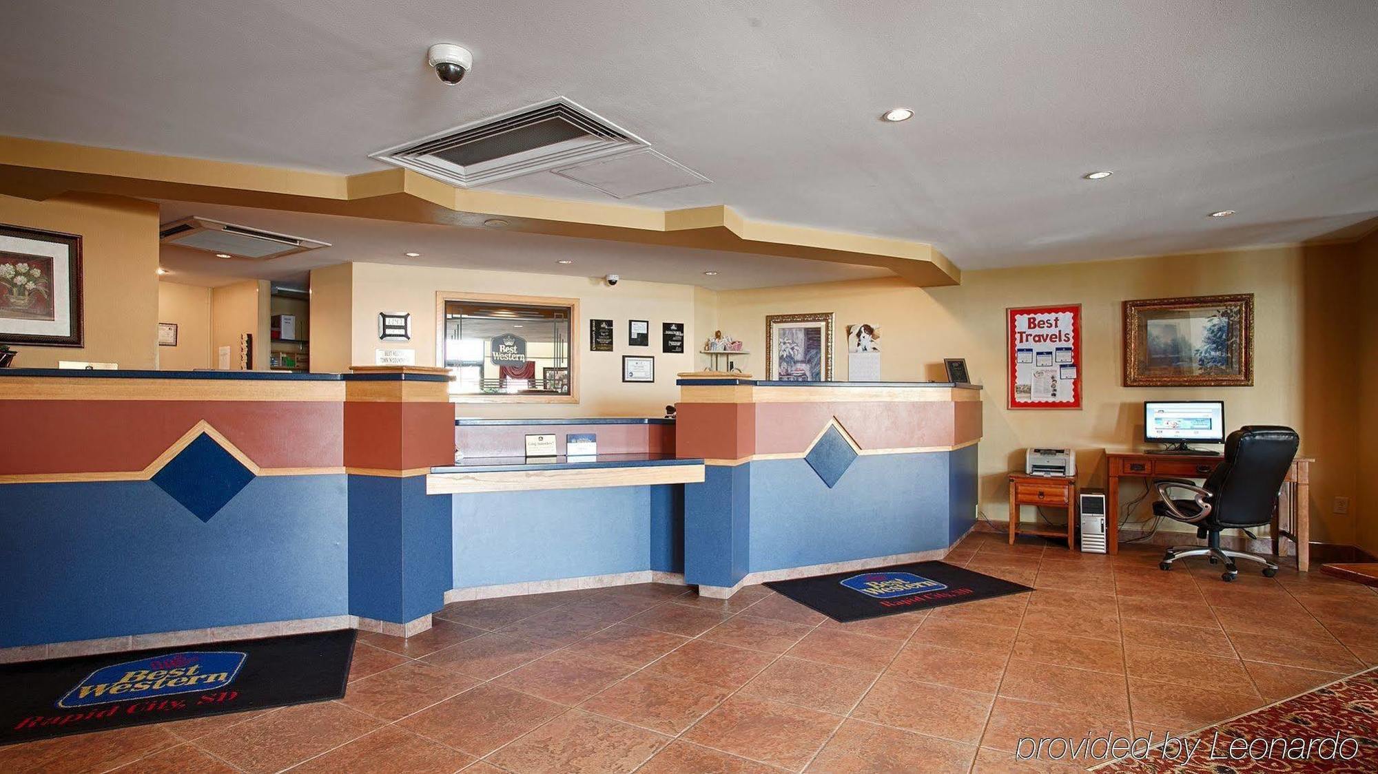 Travelodge By Wyndham Rapid City Exterior photo